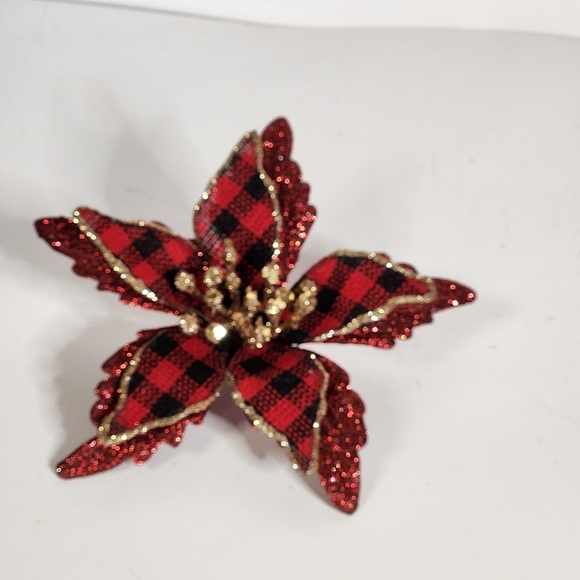 PRESENT & BOW CLIP ON CHRISTMAS ORNAMENT - Picture 2 of 16